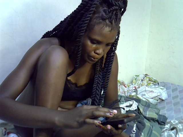 Cute-aliyah live cam on BongaCams