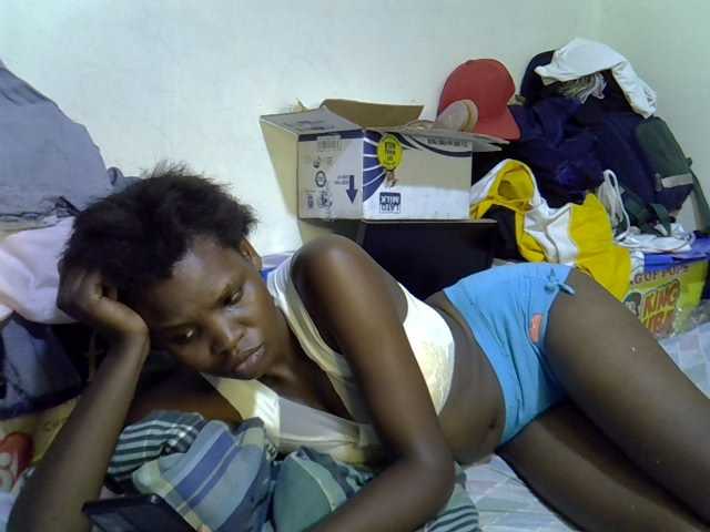 Cute-aliyah live cam on BongaCams