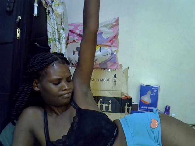 Cute-aliyah live cam on BongaCams