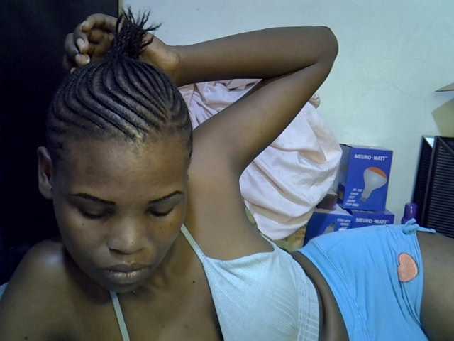 Cute-aliyah live cam on BongaCams