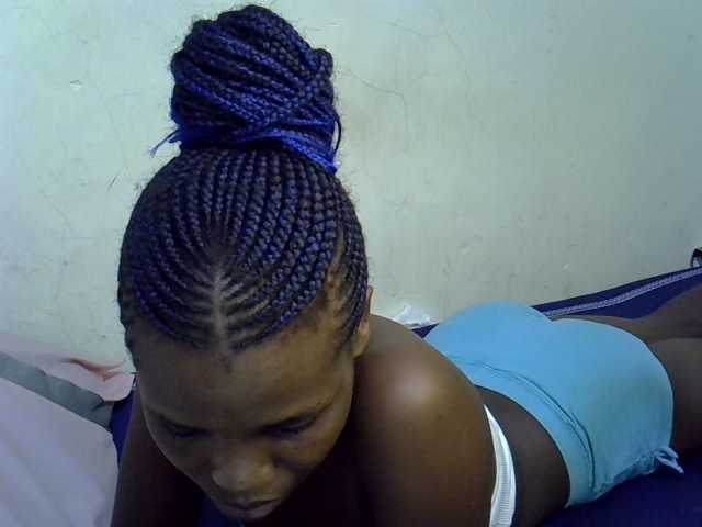 Cute-aliyah live cam on BongaCams