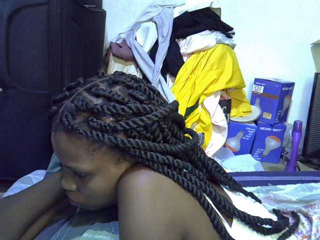 Cute-aliyah live cam on BongaCams
