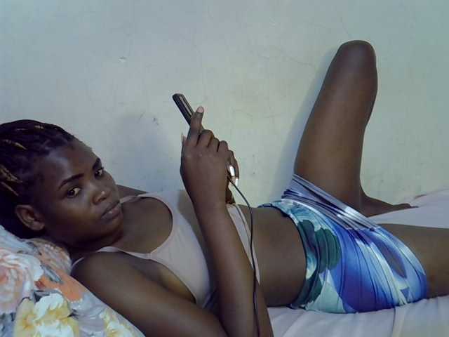 Cute-aliyah live cam on BongaCams