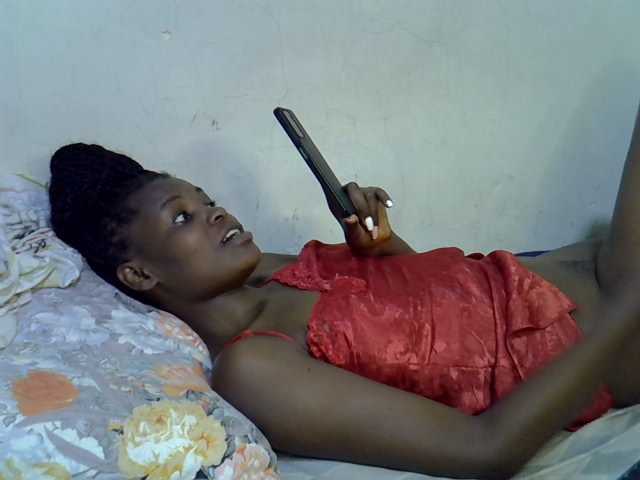 Cute-aliyah live cam on BongaCams