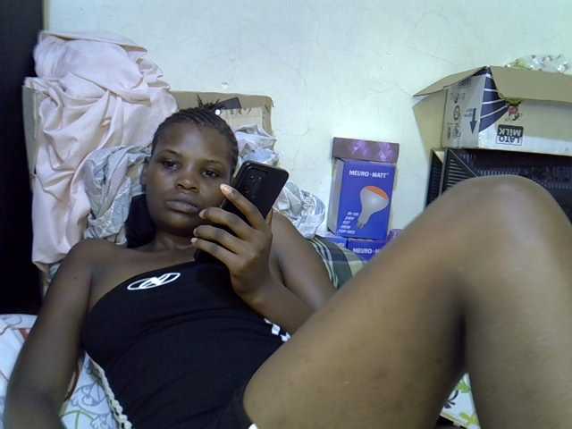Cute-aliyah live cam on BongaCams