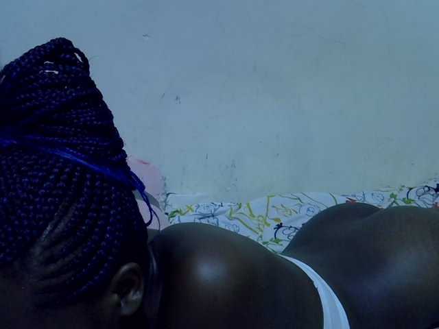 Cute-aliyah live cam on BongaCams