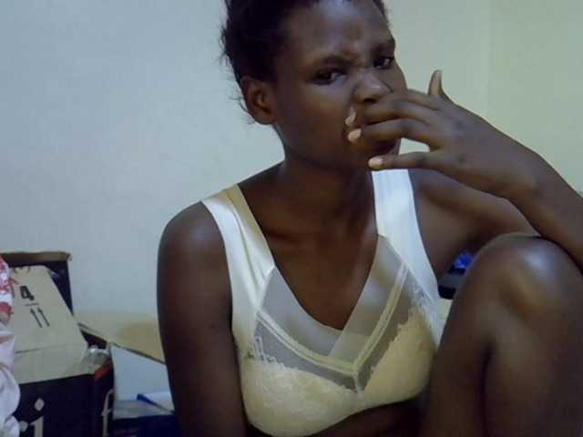 Cute-aliyah live cam on BongaCams