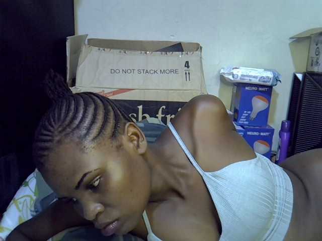 Cute-aliyah live cam on BongaCams