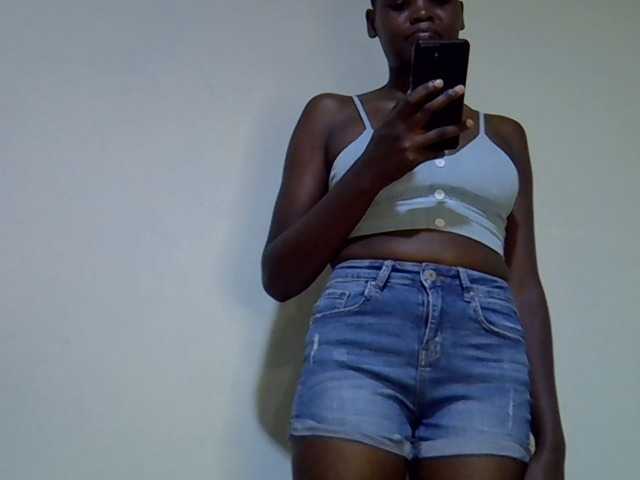 Cute-aliyah live cam on BongaCams