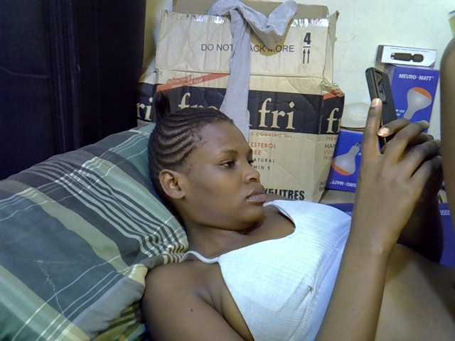 Cute-aliyah live cam on BongaCams