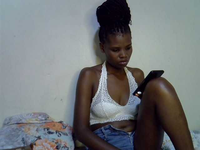 Cute-aliyah live cam on BongaCams