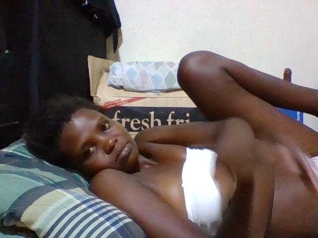 Cute-aliyah live cam on BongaCams