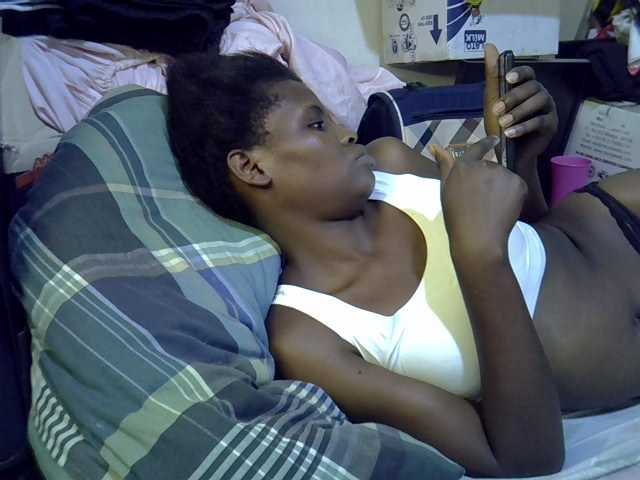 Cute-aliyah live cam on BongaCams