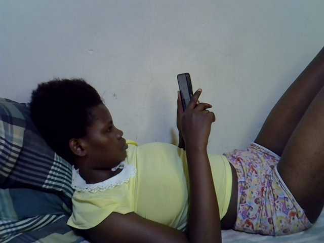 Cute-aliyah live cam on BongaCams