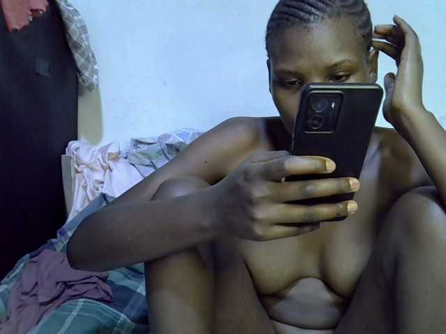 Cute-aliyah live cam on BongaCams