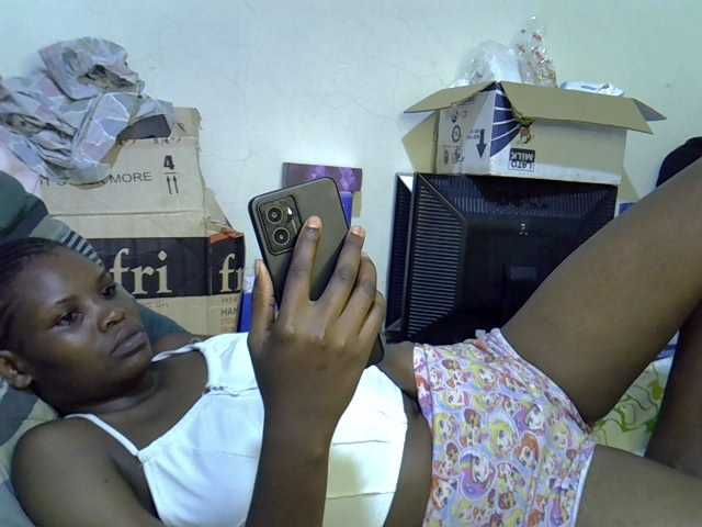 Cute-aliyah live cam on BongaCams