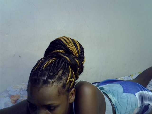Cute-aliyah live cam on BongaCams
