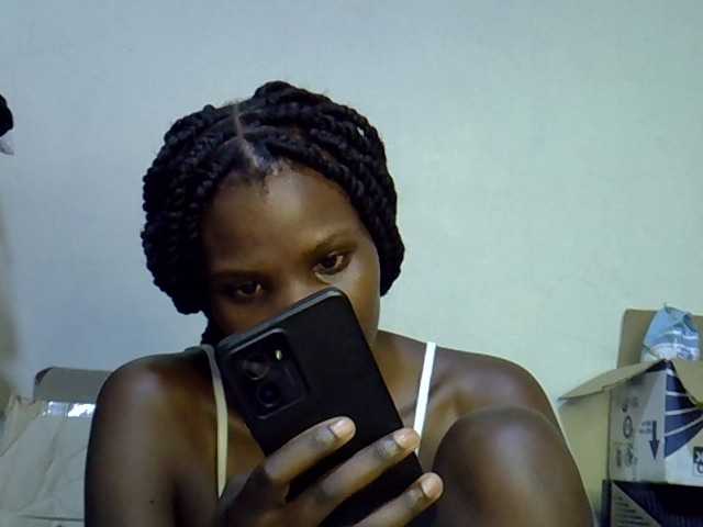 Cute-aliyah live cam on BongaCams