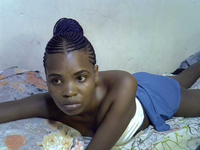 Cute-aliyah live cam on BongaCams