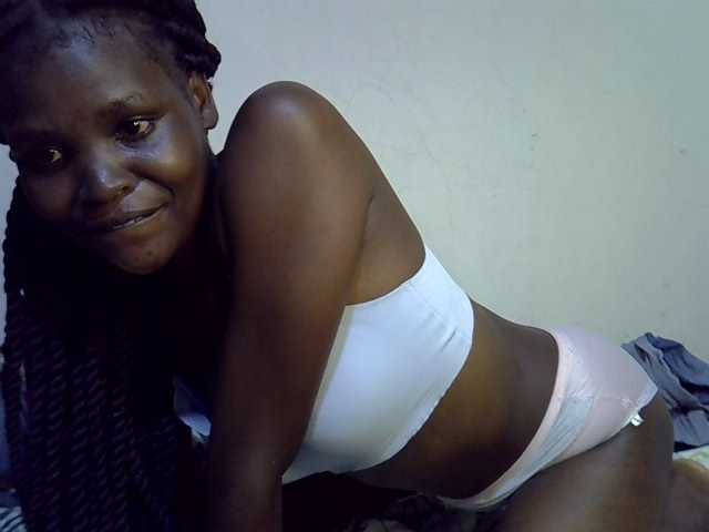 Cute-aliyah live cam on BongaCams