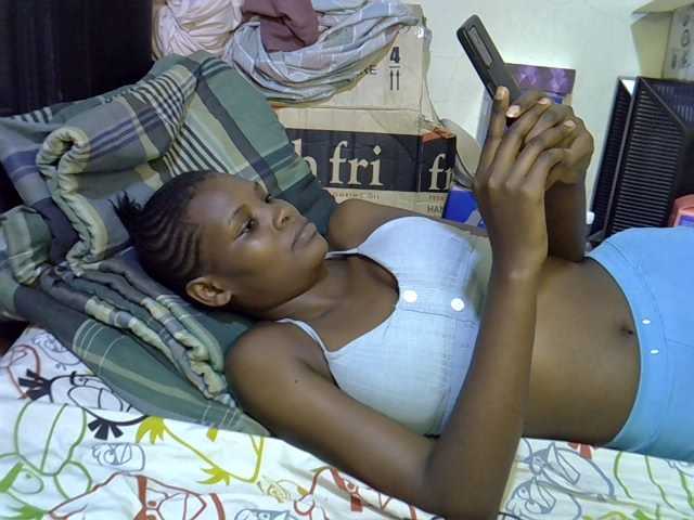 Cute-aliyah live cam on BongaCams