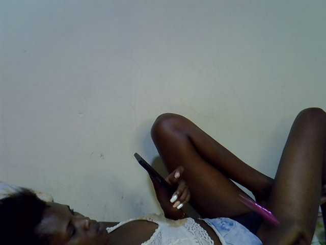 Cute-aliyah live cam on BongaCams