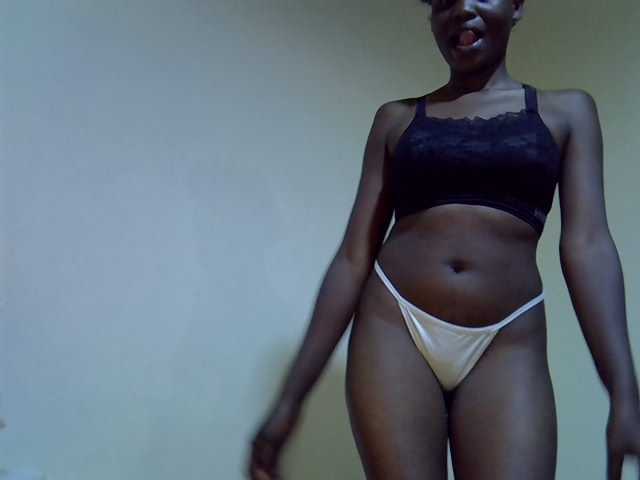 Cute-aliyah live cam on BongaCams