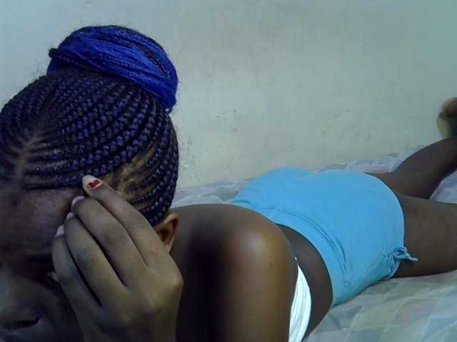 Cute-aliyah live cam on BongaCams