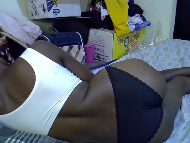 Cute-aliyah live cam on BongaCams