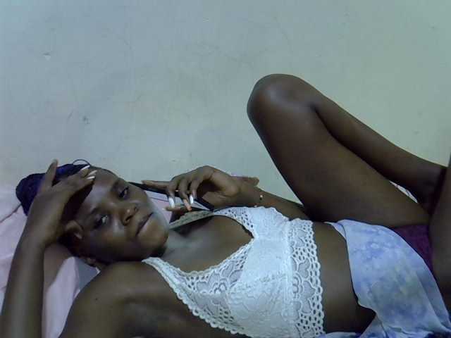 Cute-aliyah live cam on BongaCams