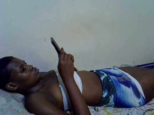 Cute-aliyah live cam on BongaCams
