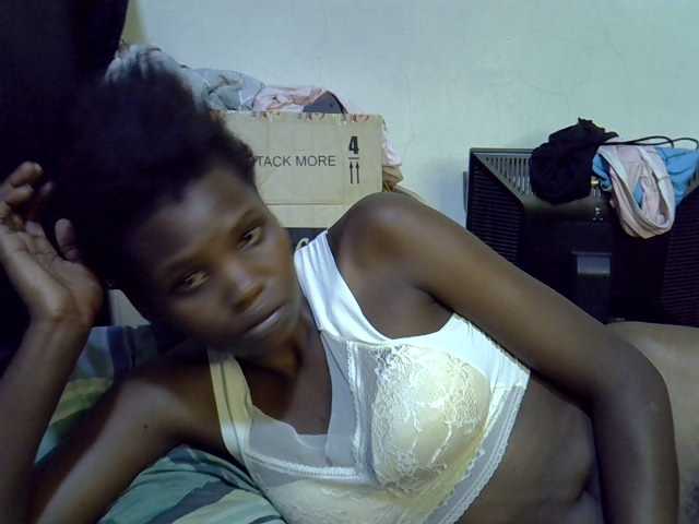 Cute-aliyah live cam on BongaCams