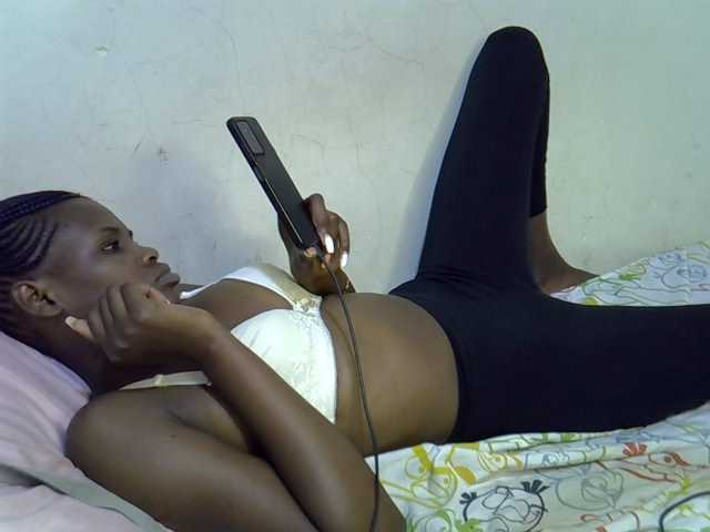 Cute-aliyah live cam on BongaCams