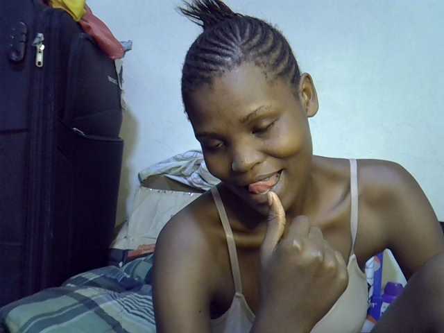Cute-aliyah live cam on BongaCams