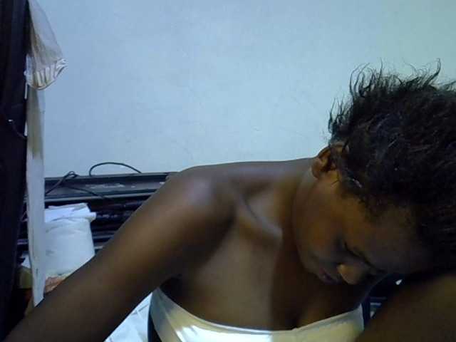 Cute-aliyah live cam on BongaCams