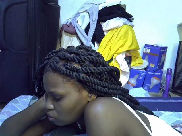 Cute-aliyah live cam on BongaCams