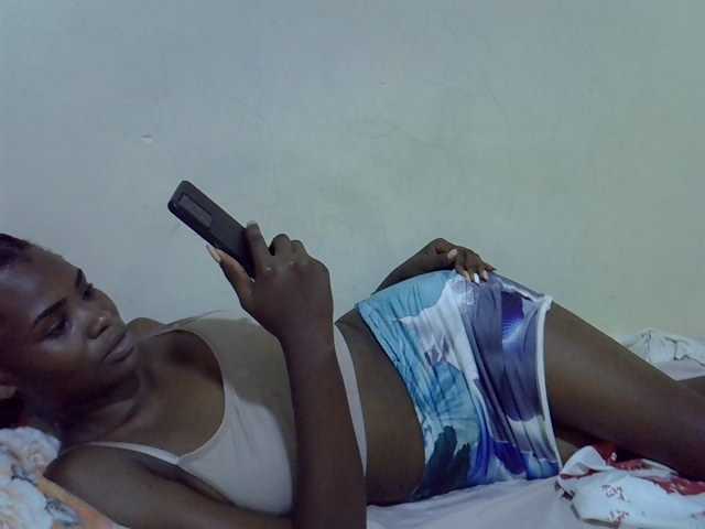 Cute-aliyah live cam on BongaCams