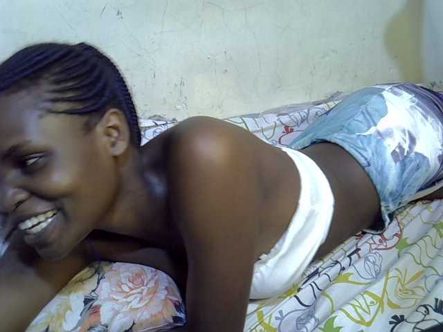 Cute-aliyah live cam on BongaCams