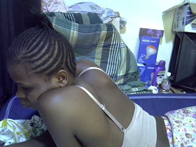 Cute-aliyah live cam on BongaCams