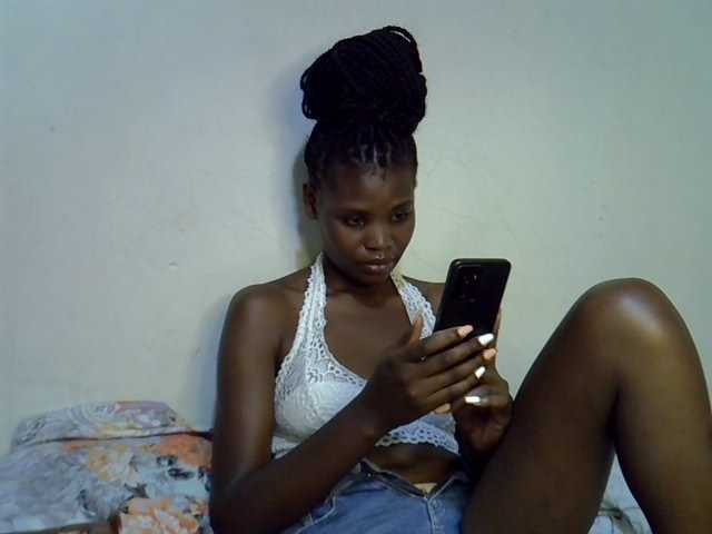 Cute-aliyah live cam on BongaCams