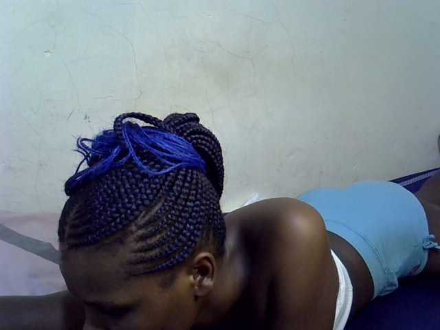 Cute-aliyah live cam on BongaCams