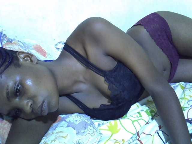 Cute-aliyah live cam on BongaCams