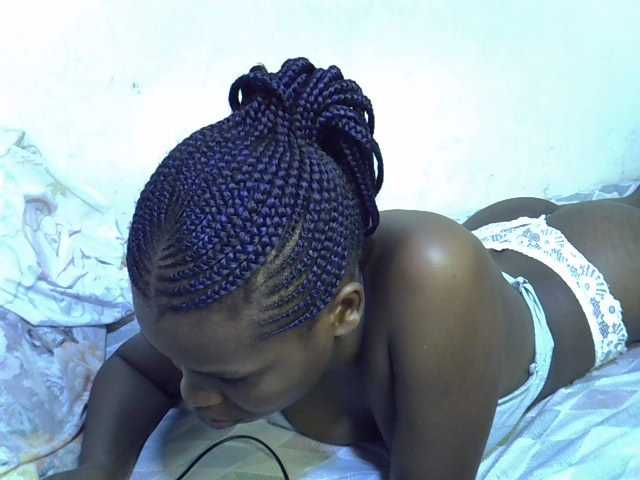 Cute-aliyah live cam on BongaCams