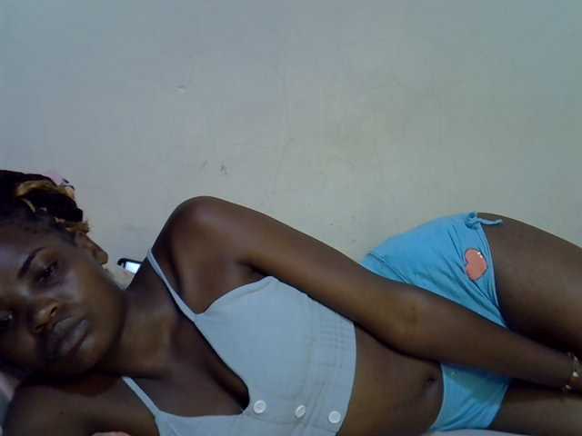 Cute-aliyah live cam on BongaCams