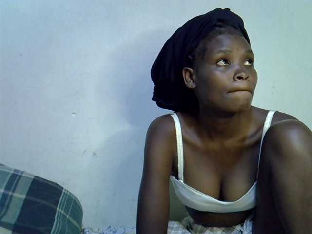 Cute-aliyah live cam on BongaCams