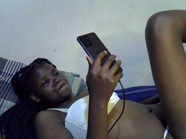 Cute-aliyah live cam on BongaCams