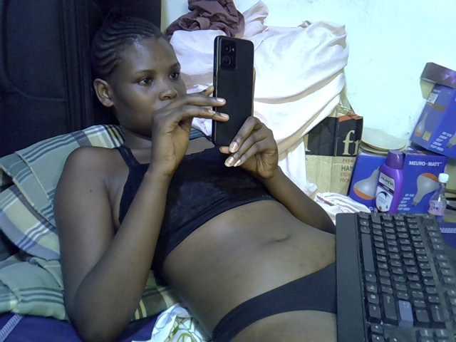 Cute-aliyah live cam on BongaCams