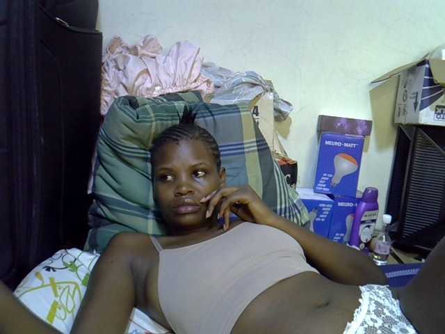 Cute-aliyah live cam on BongaCams