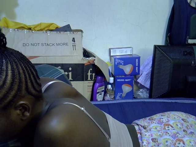 Cute-aliyah live cam on BongaCams
