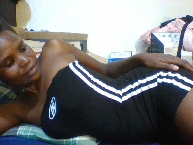 Cute-aliyah live cam on BongaCams
